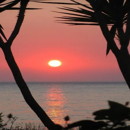 Remetzo Village 호텔 4*