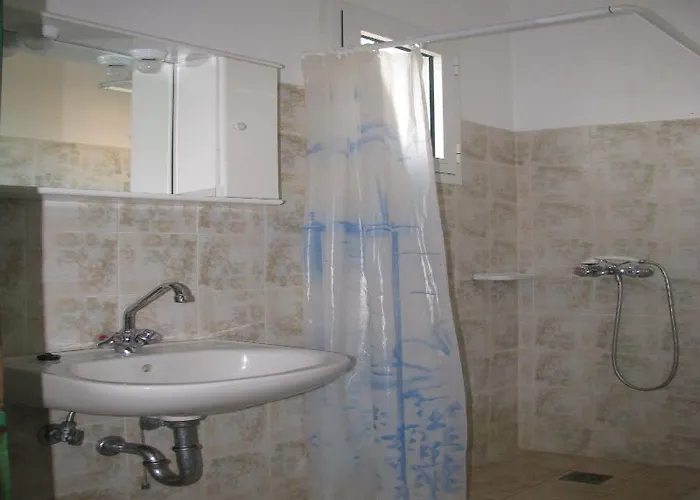 Remetzo Village Hotell